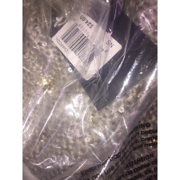 Marcus Adler Starburst Pom-Pom Hat in Charcoal - Picture 5 of 5